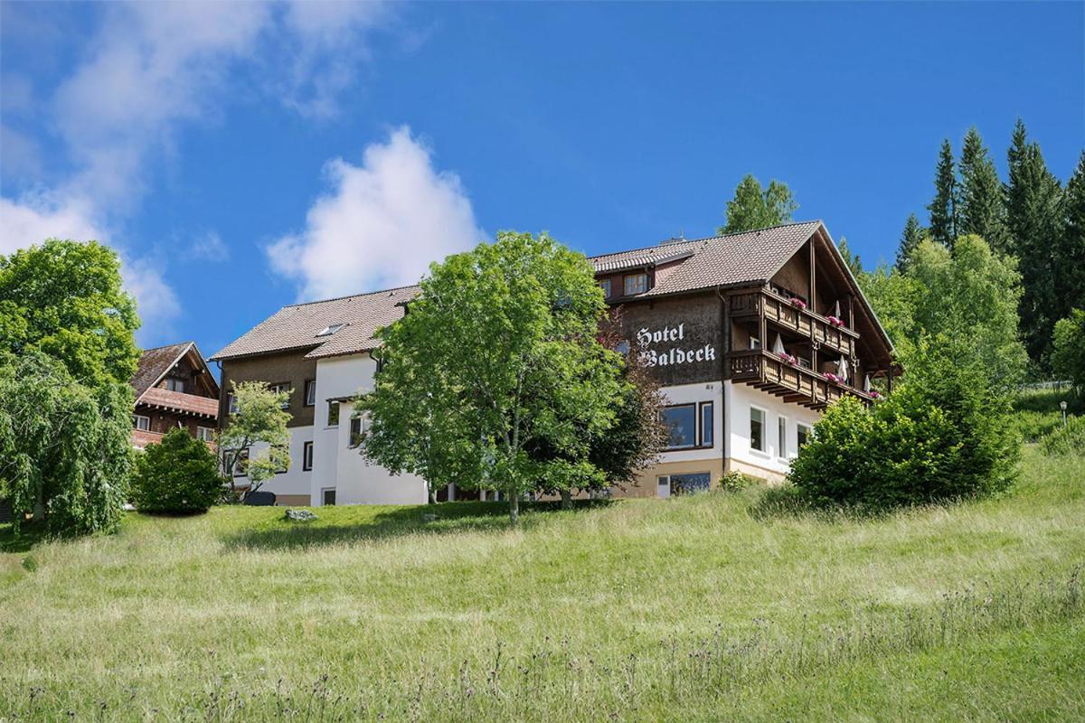 Hotel Waldeck Mit Restaurant "Florian'S" เฟลด์แบร์ก ภายนอก รูปภาพ