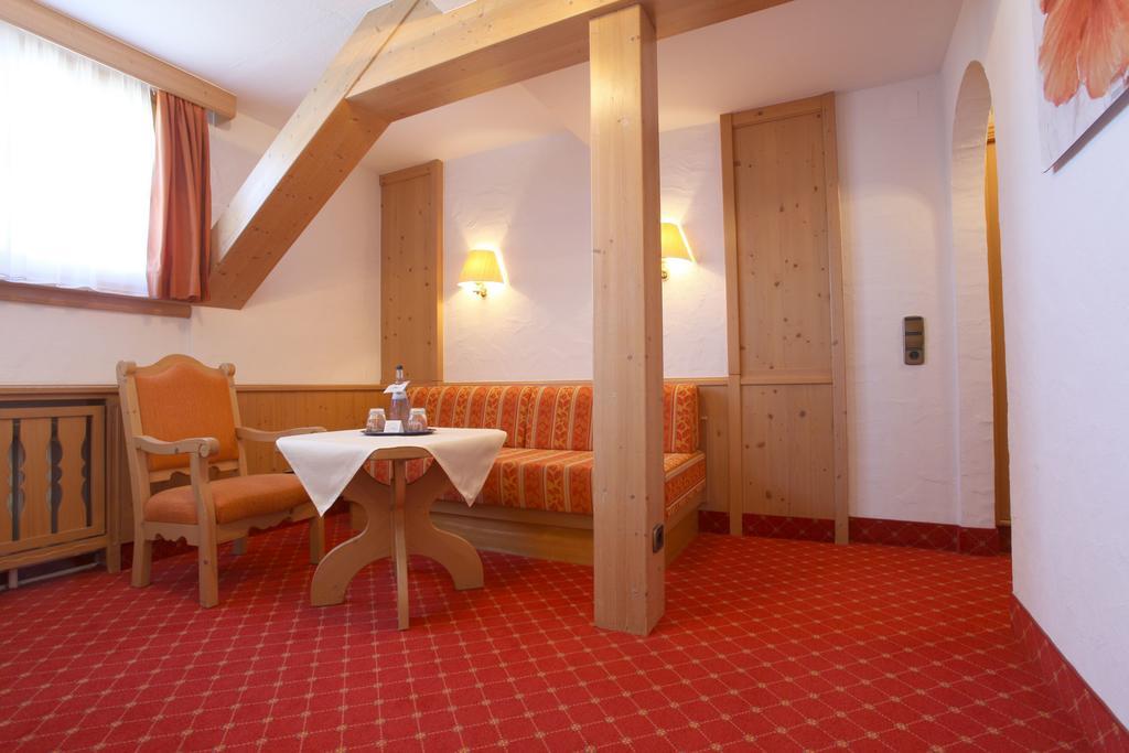 Hotel Waldeck Mit Restaurant "Florian'S" เฟลด์แบร์ก ภายนอก รูปภาพ